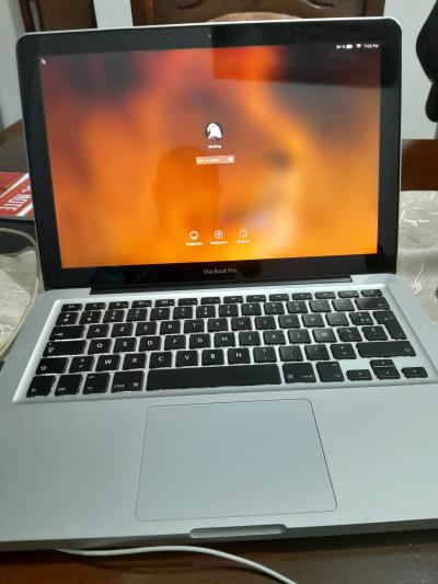 macbook pro - Thumbnail 2