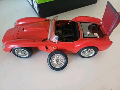 Bburago 1957 Ferrari 250 Testa Rossa  نموذج - Thumbnail 5