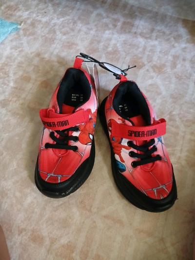 ملابس واحذيه للاطفال - Thumbnail 5