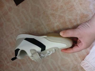 ملابس واحذيه للاطفال - Thumbnail 3