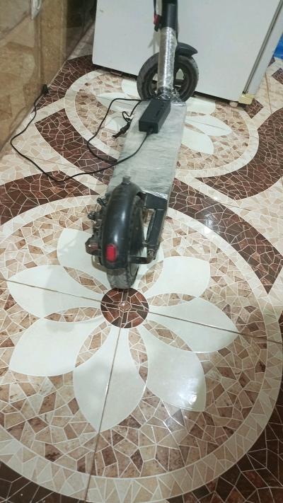 Electric scooter - Thumbnail 7