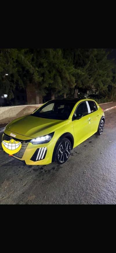 Peugeot 208 GT Line - Thumbnail 2