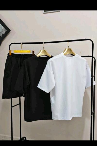 T shirt oversize blanc et noir