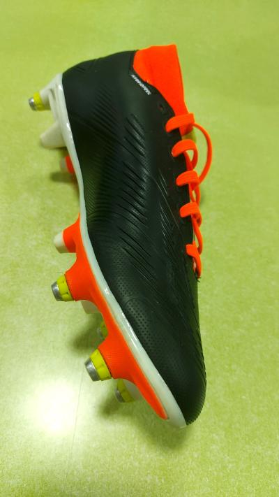 soulier de foot - Thumbnail 4
