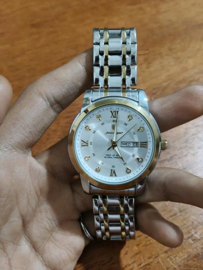 montre quartz day date