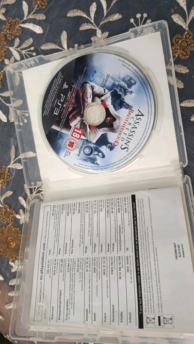 CD PS3 grane turismo assassin Creed Brotherhood UFC 2010 s - Thumbnail 4