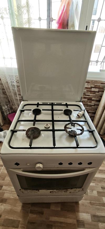 cuisinire Ariston en fonctionnement - Thumbnail 3